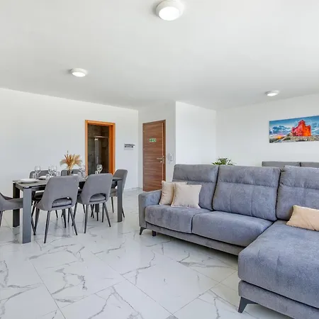 New! Sant Anna Residences, Ph 7 By Sf Homes Apartman *